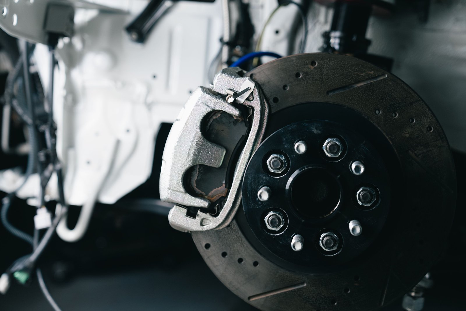 Brake system parts on a vehicle wheel hub